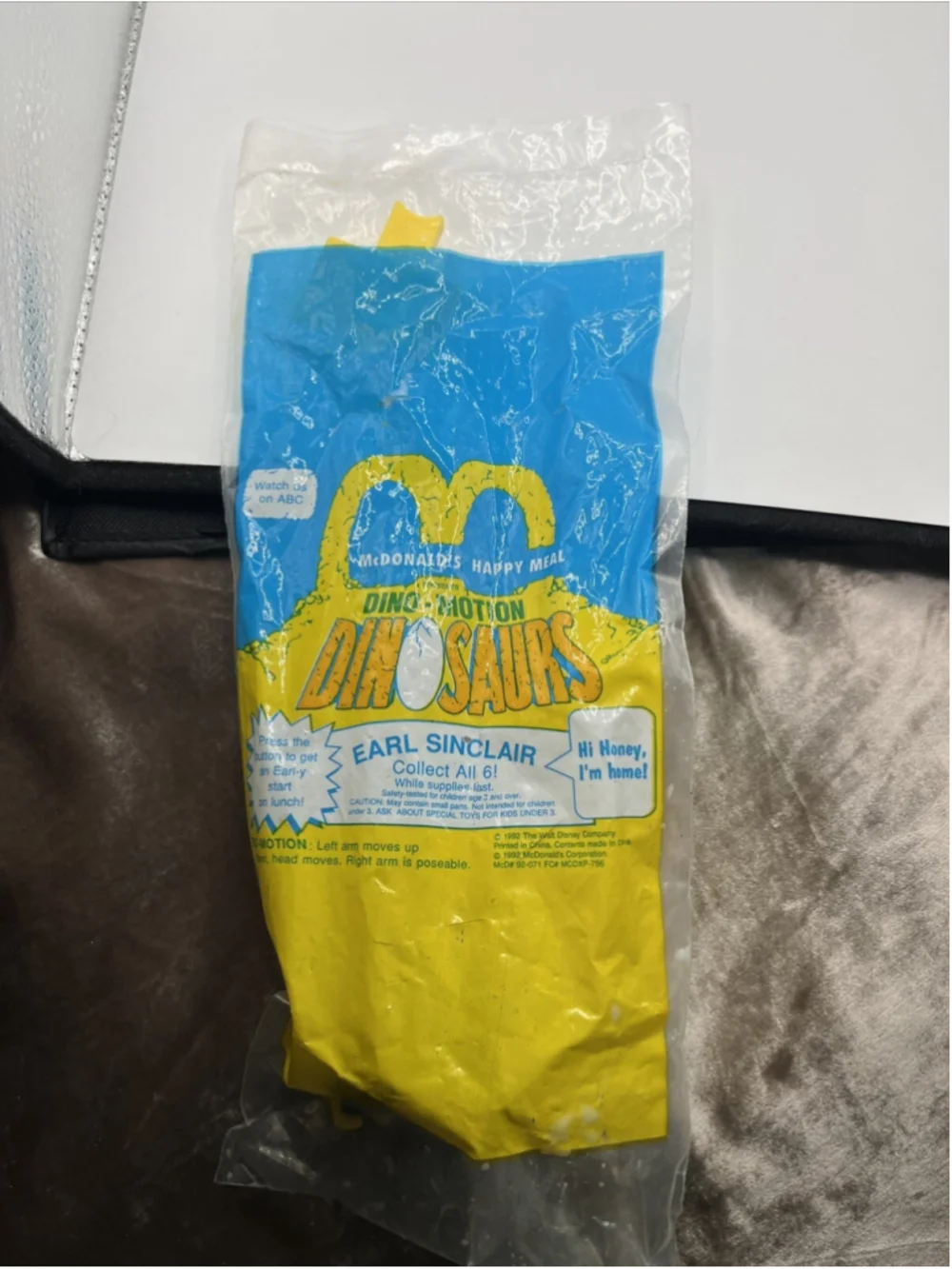 McDONALD’S HAPPY MEAL TOY – 2 DINOSAURS - MIP EARL &ROBBIE SNICLAIR 1992 VTG